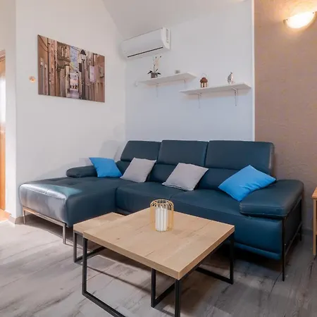 Vujeva Apartment *